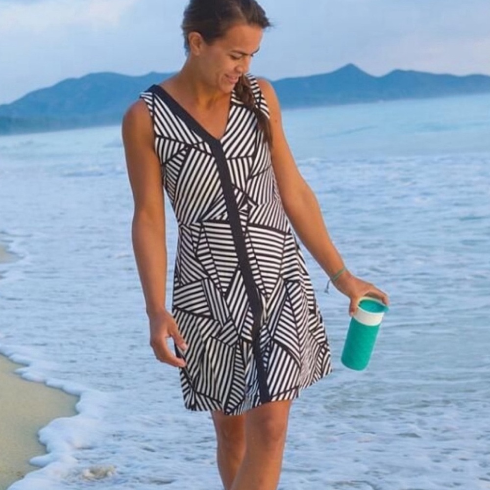 Title Nine Hillary Geometric Stripe Black/White Sleeveless V-Neck Athletic Dress